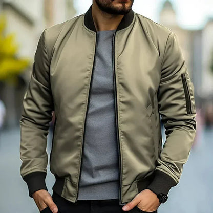 Klassische Bomberjacke