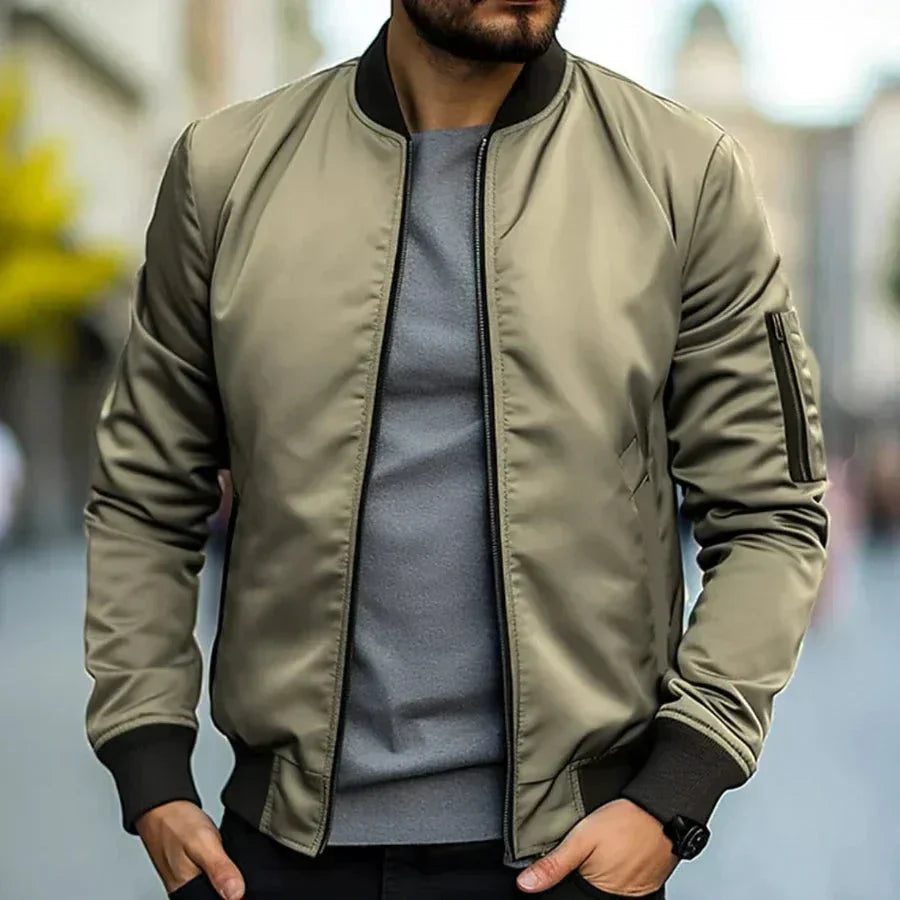 Klassische Bomberjacke