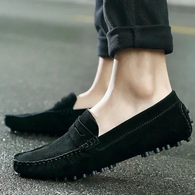 Lässige Wildleder-Slipper