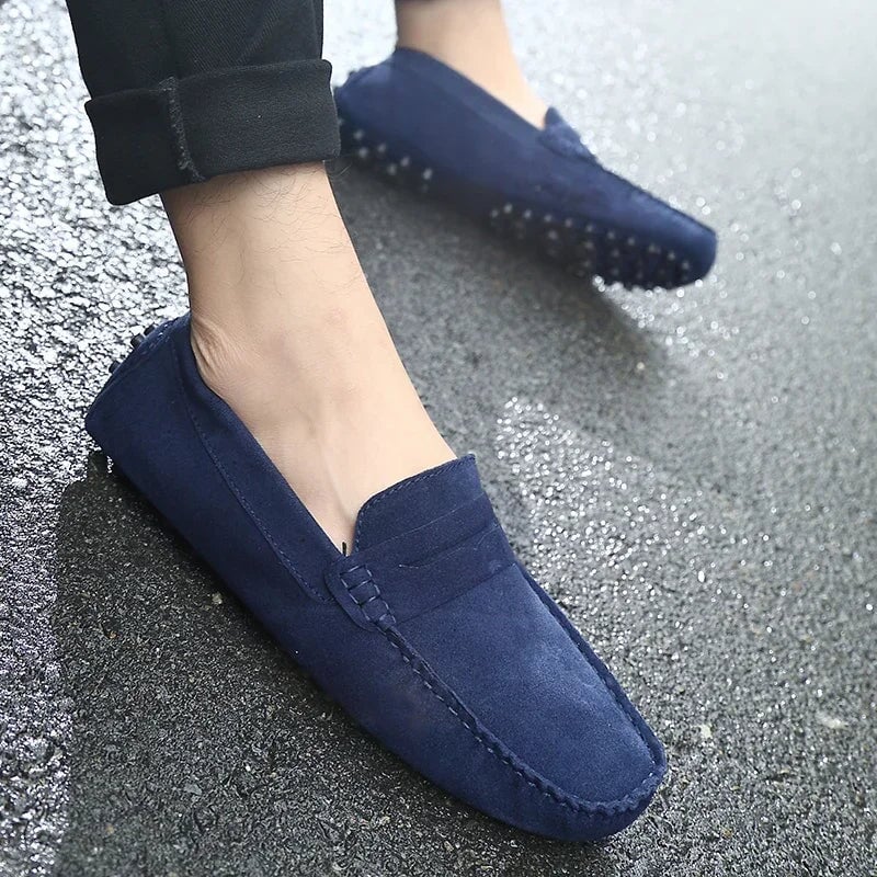 Lässige Wildleder-Slipper